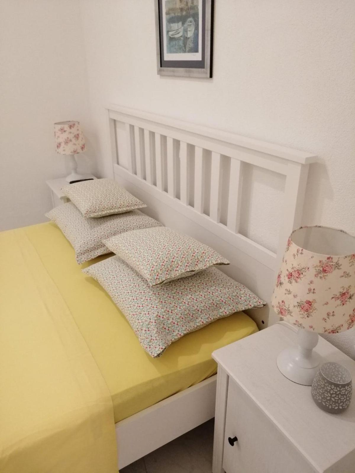 Apartment In Vis Historic Center - Mikula, Ljubica, Toma Room photo